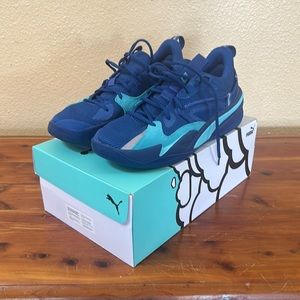 J. Cole Puma Basketvall shoe size 10